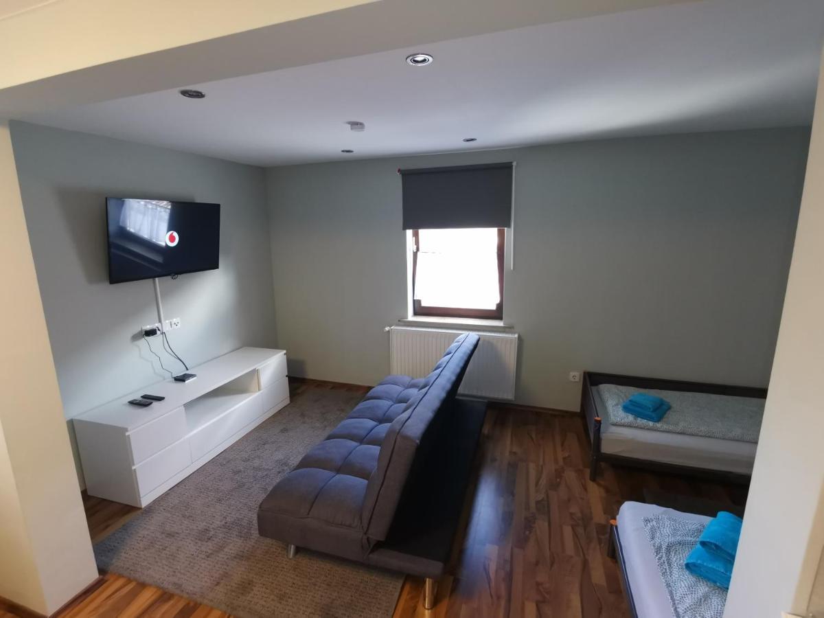 Haßloch Pension Landgasthof - Iva מראה חיצוני תמונה